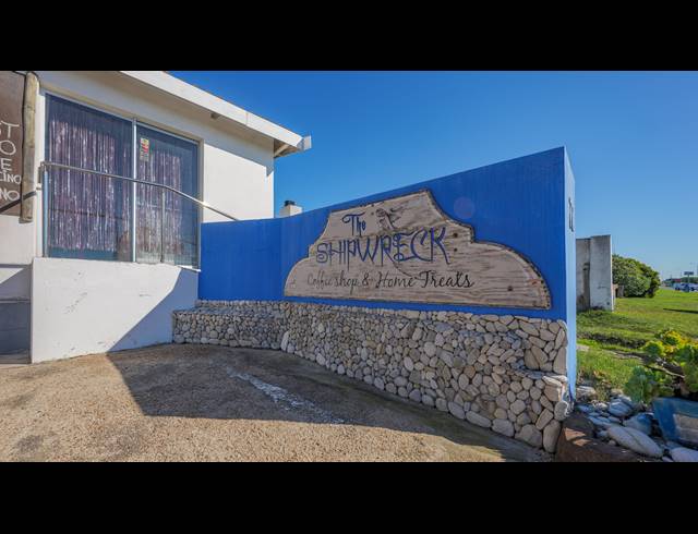 5 BEDROOM FREESTANDING FOR SALE IN OCEANVIEW HEIGHTS